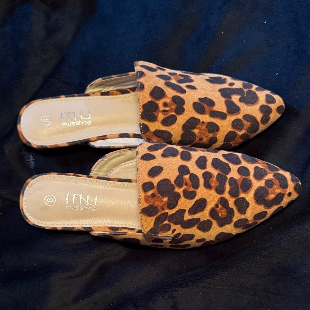 Musshoe Leopard Print Slip-On Mules in Brown🍀